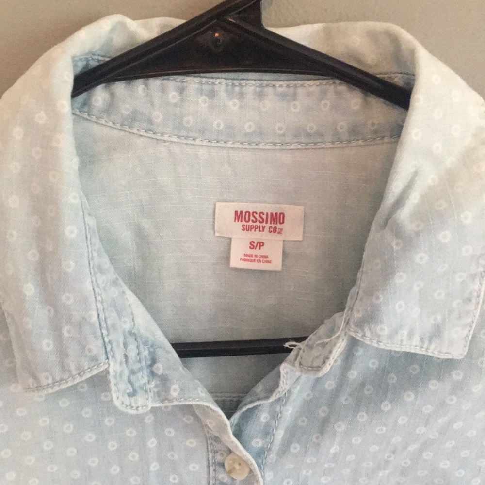 Button down - Picture 2 of 3